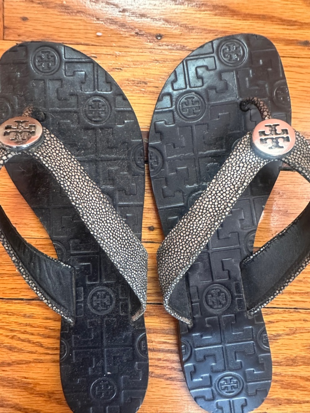 Tory Burch Black / Gunmetal Pebbled Flip Flop Sandals with Metallic Logo Accent